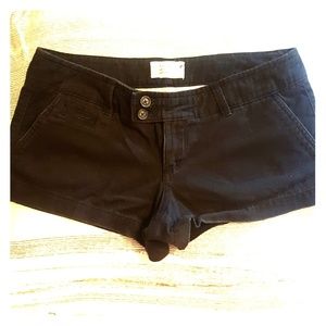 AE 2 inch inseam short